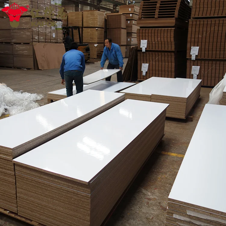 Hot sales wood grain 18mm slot mdf slatwall panel for super market display