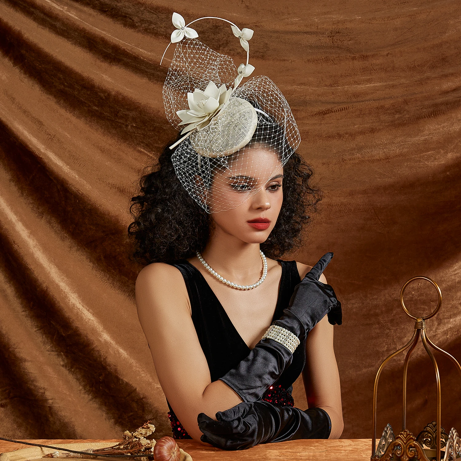 New Design Elegant Fascinator Hat Charming Flower Sinamay Church Hat Netting Formal Hat for Women Wedding Party Decoration