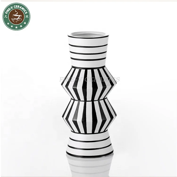 Modern simple creative black and white stripe flower arranger decoration sample house home soft decoration large  ceramic vase