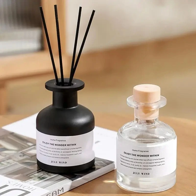 Customized 50Ml 100Ml 150ml Black Frosted Glass Essential Oils Diffuser Simple Round Reed Diffuser Empty Bottle with wooden cork