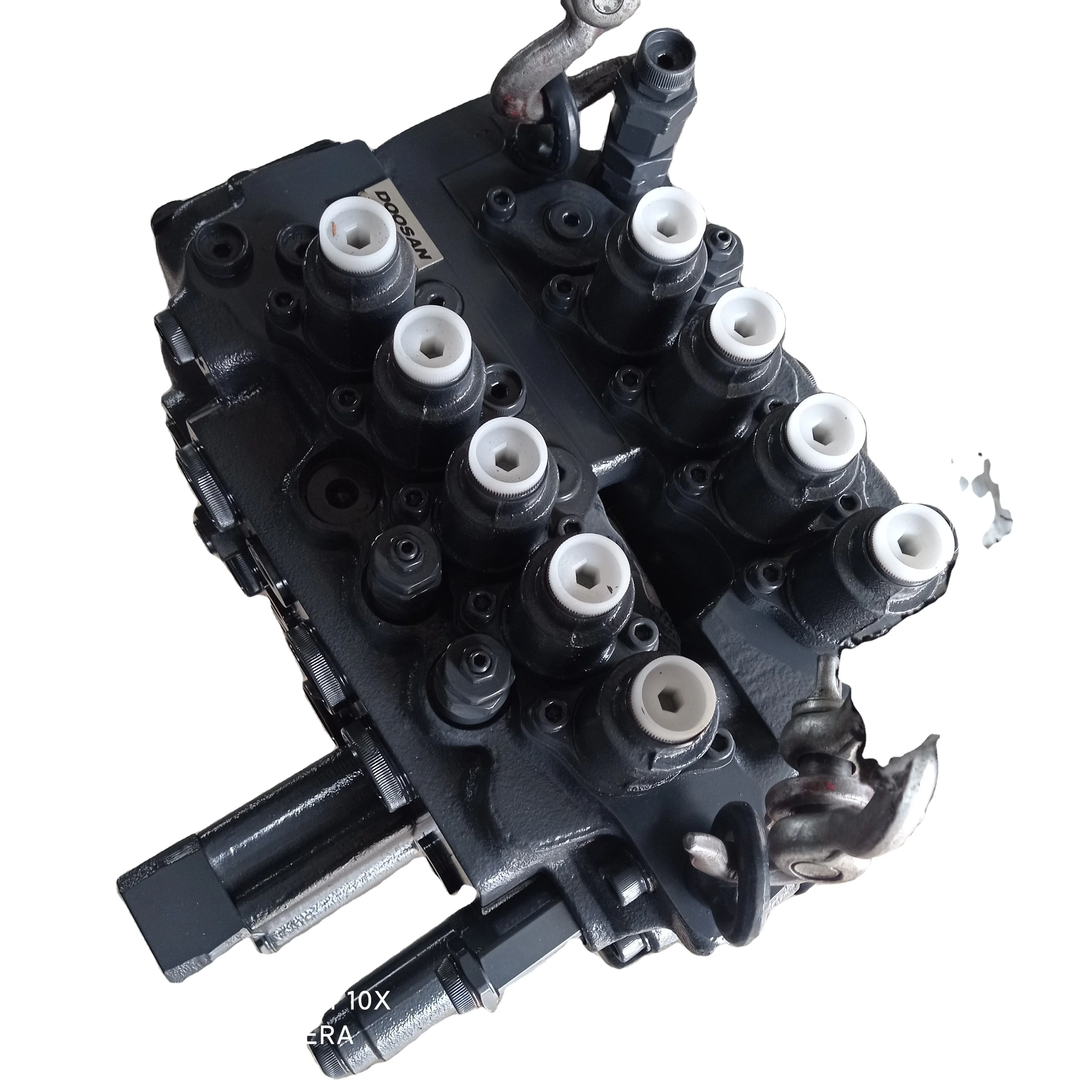 DX140W / DX160W Main Valve K1015269B VALVE GP-MAIN CONTROL excavator part