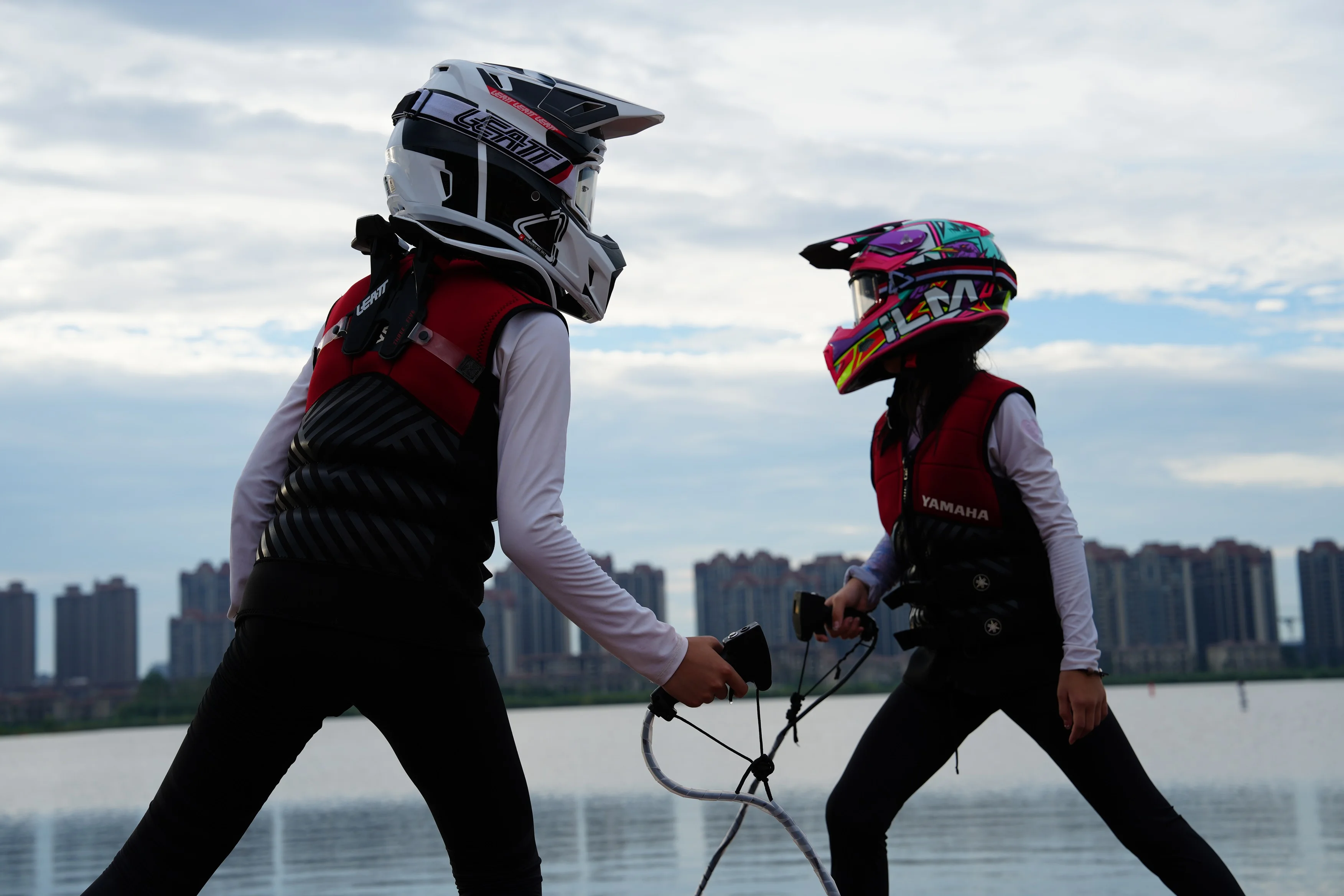 Faster 15KW Electric Jet Board Motorized Surfboard for Vacation Rental Business