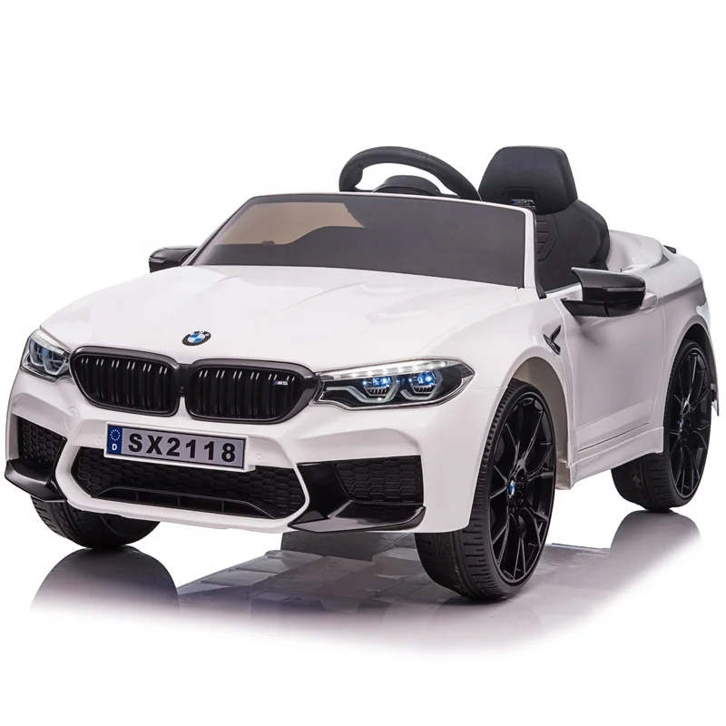 Лицензионные детские автомобили BMW M5 на батарейках с дистанционным управлением для детей