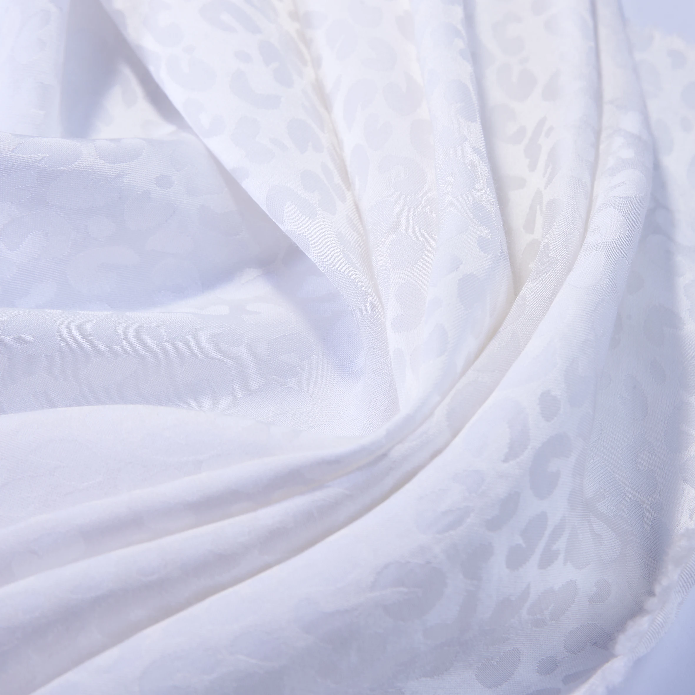 wholesale Low Shrinkage customs digital printing Viscose Rayon Jacquard brocade fabric For woman ladies dress apparel