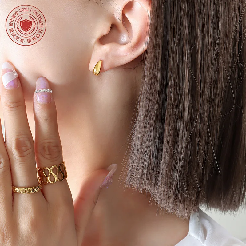 Personalized Jewelry High Quality Fashion Ins Style Simple 18K Gold Plated Wholesale Gold Small Waterdrop Stud Earrings Jewelry