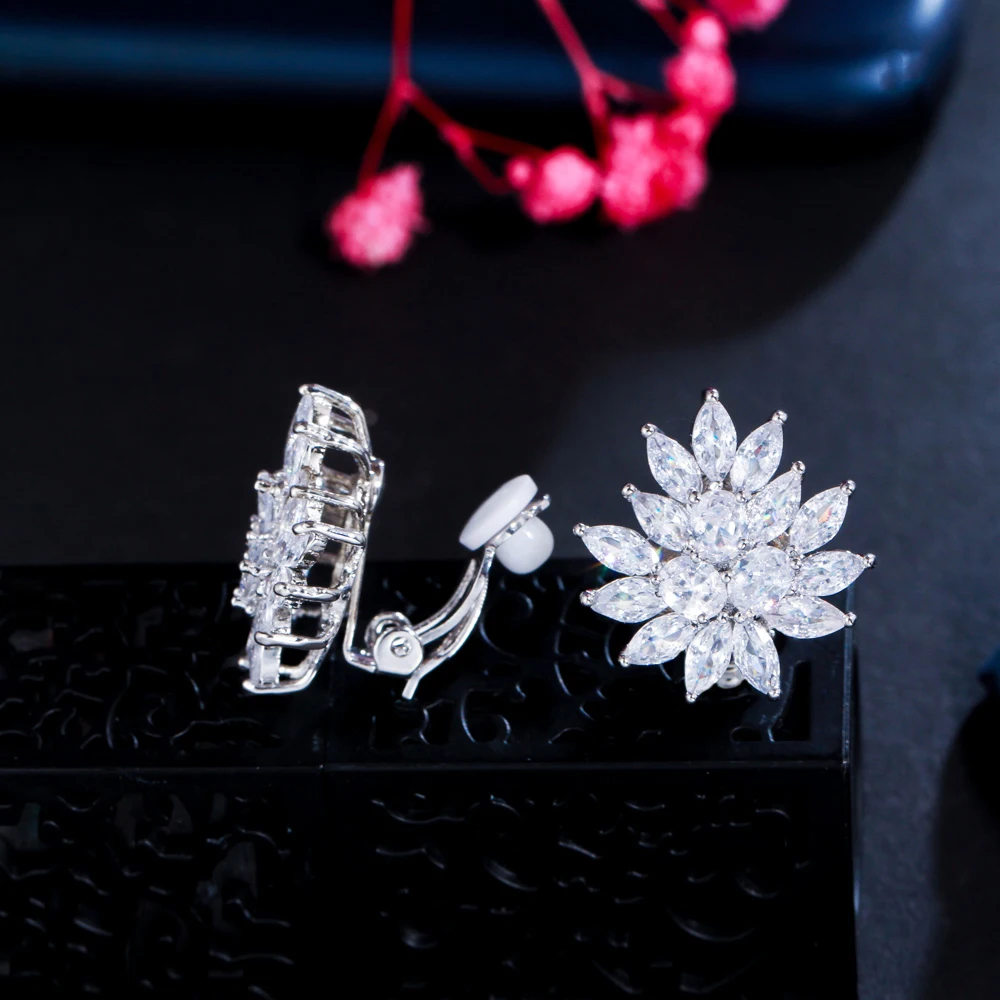 Dropshipping Flower Shape Stunning White Cubic Zircon Wedding Women No Hole Ear Clip on Earrings Without Piercing Jewelry