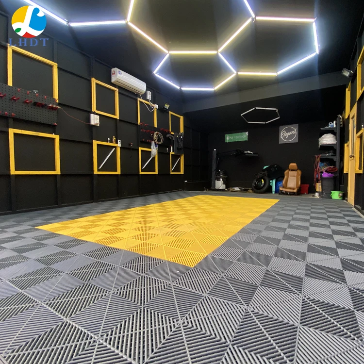 garage floor (116)