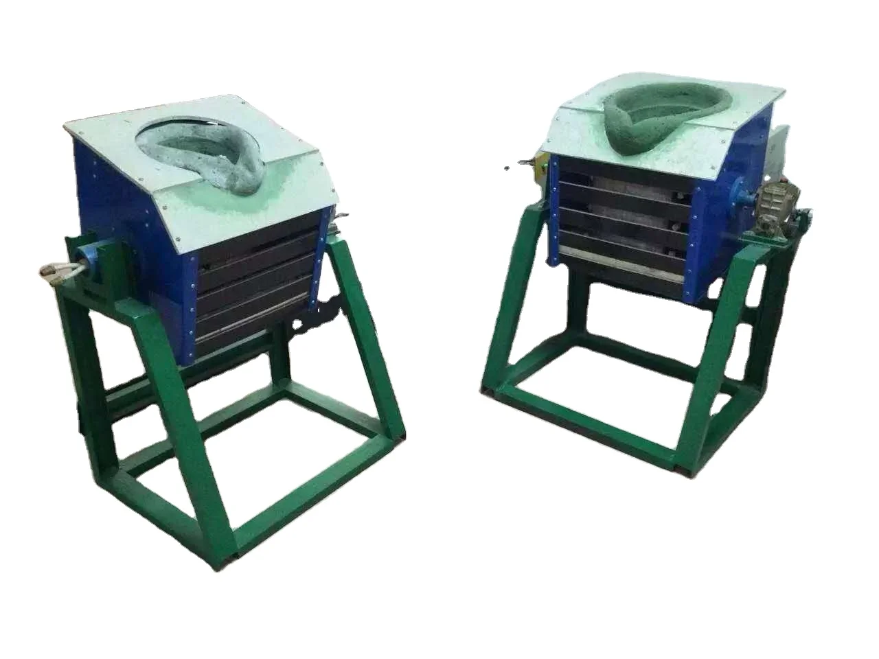 Small induction furnaces for the melting of gold silver copper and platinum metals