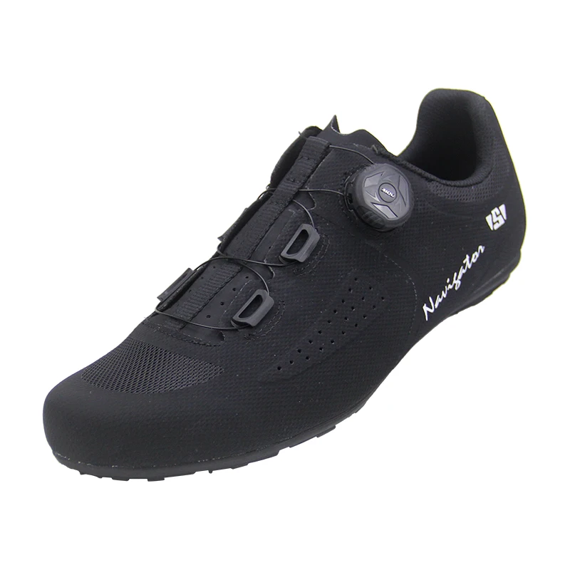 The SV-08, a casual version of the Track Rider Road Unlocking Shoe