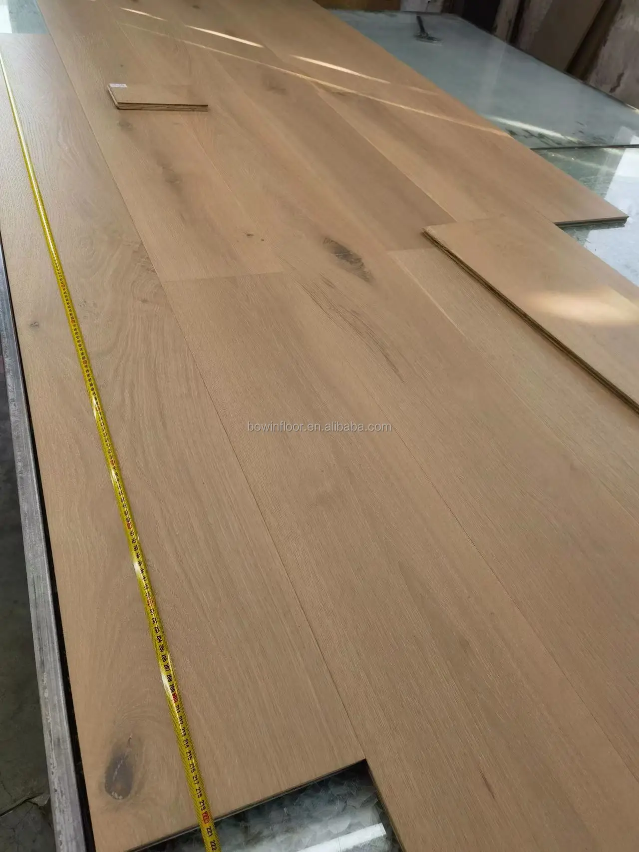 selected grade oak engineered flooring oak brushed UV matt lacquered flooring 2200 x220 x 14/3 mm