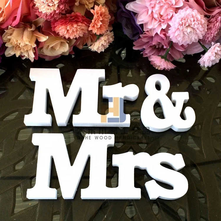 Coated White Decorative Wooden Letters Mr.& Mrs.15*8cm Large MDF Wood for Wedding Decoration Sign