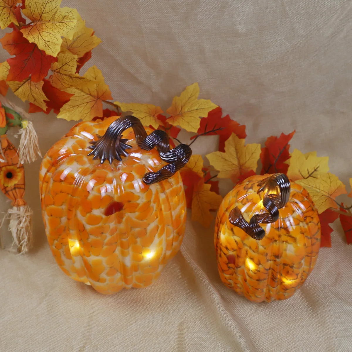Hand Blown Glass Pumpkin Figurine Halloween Pumpkin Decor Table Accent for Fall Harvest Decorating