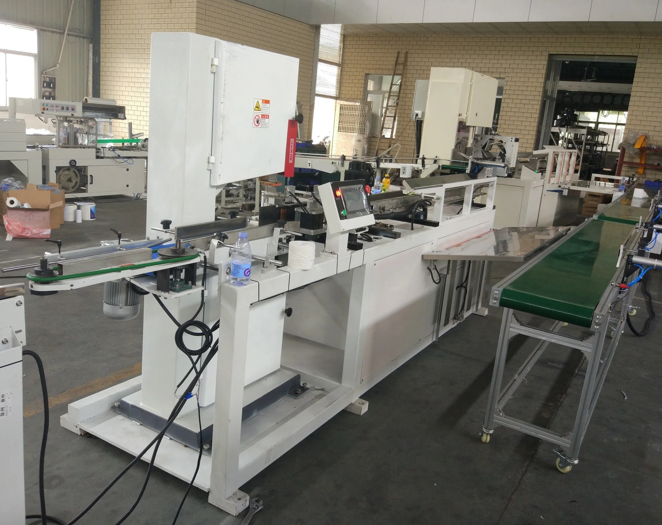 
Automatic jumbo roll slitter rewinding toilet tissue paper band saw cutting machine 