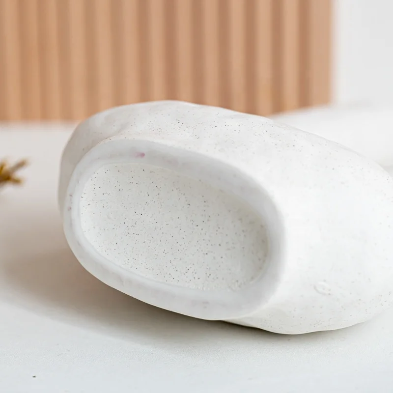 Nordic Rustic Boho Decoration Retro White Clay Pottery Flower Vase Minimalistic Small Ceramic Bud Vase for Shelf Home Decor