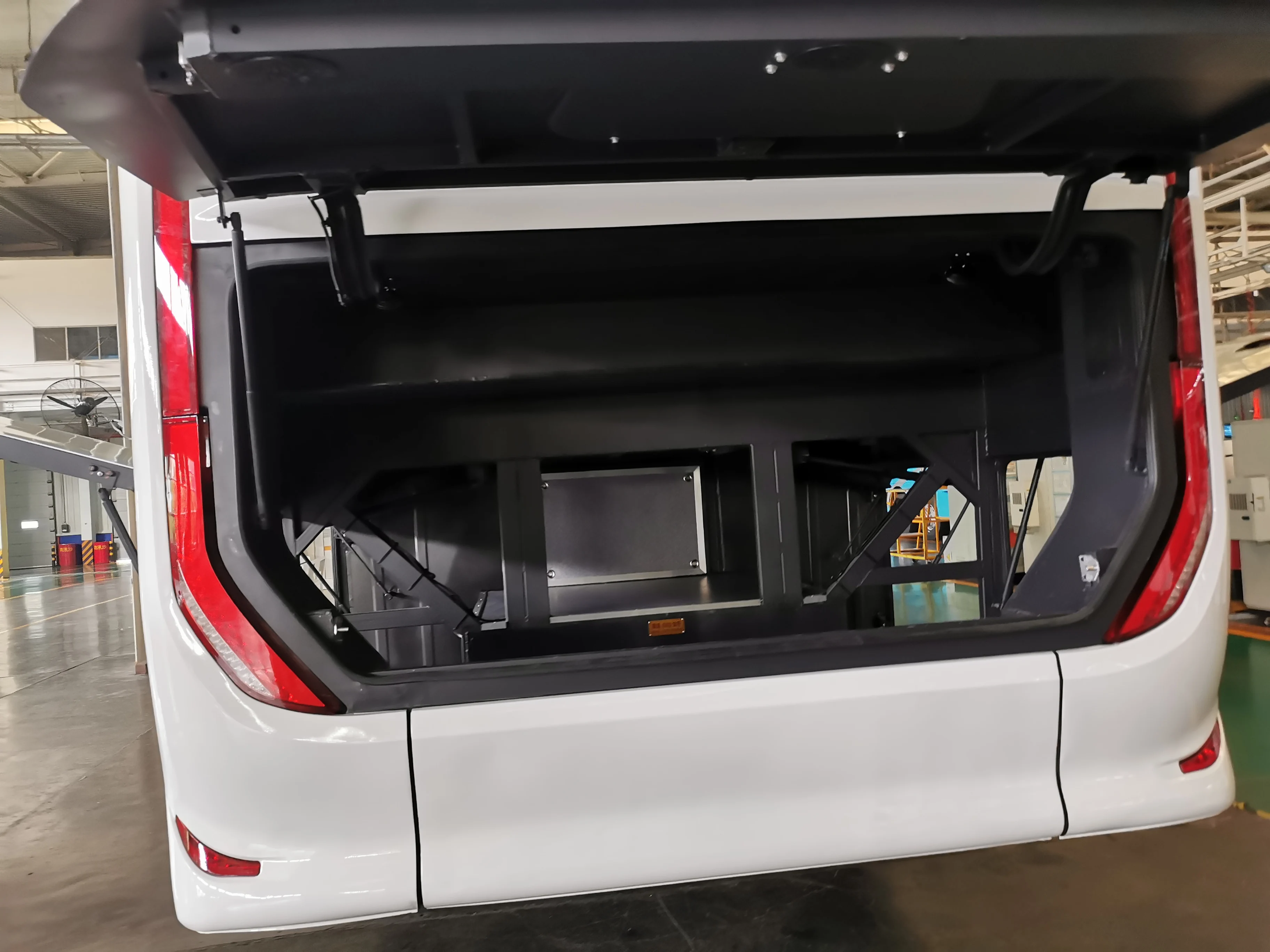 High Quality Zhongtong Economic Reliable Coach LUXURY Customizable Bus RHD Price City Buses75 Seater for Sale in China