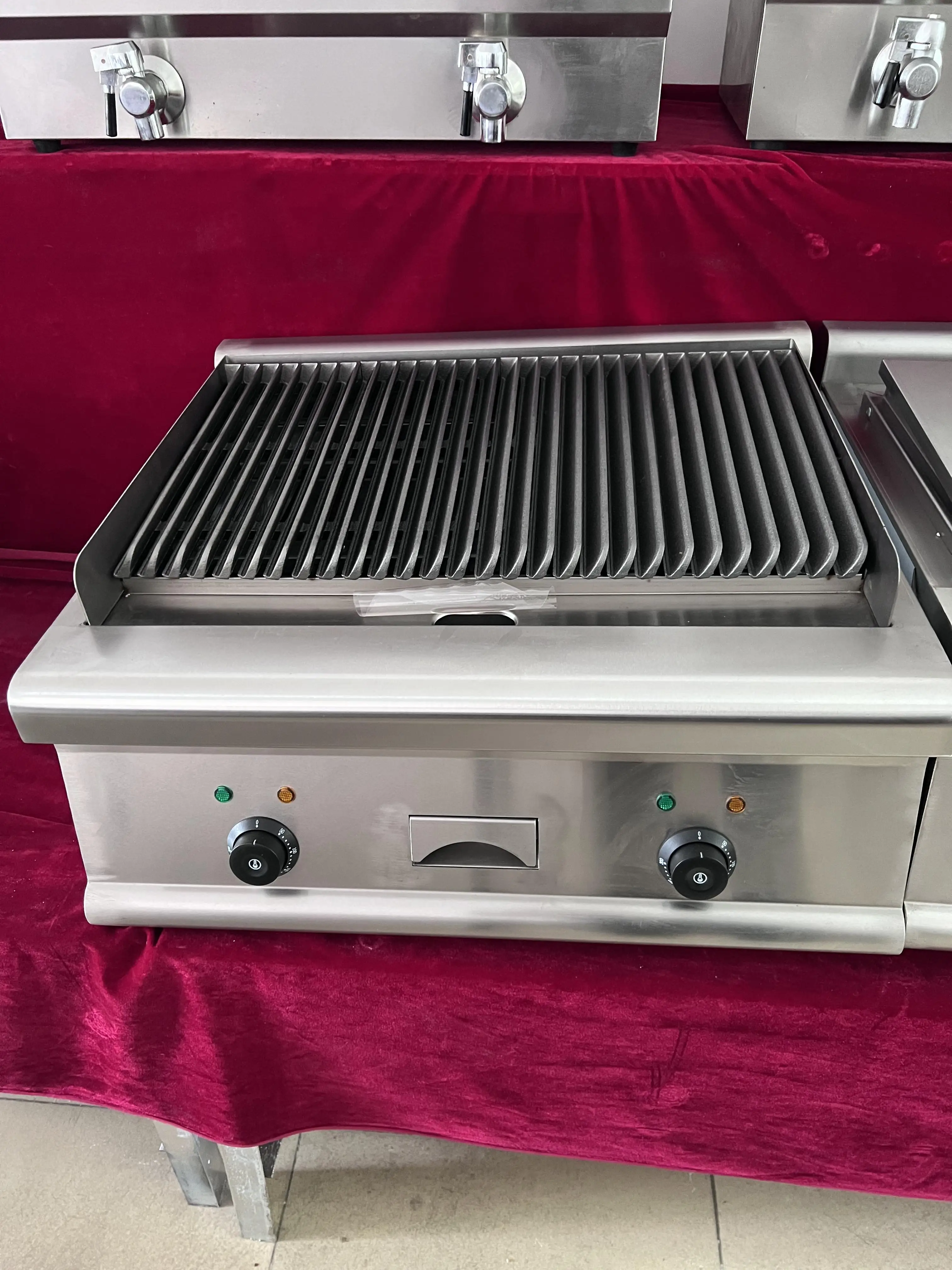 Table Top 4 Burner Gas Stove Machine Commercial Gas Range Oven Cooker