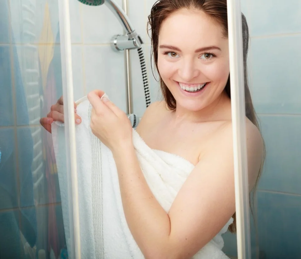 Simple clear corner black painted aluminium glass Diamond shape hinged door shower enclosure
