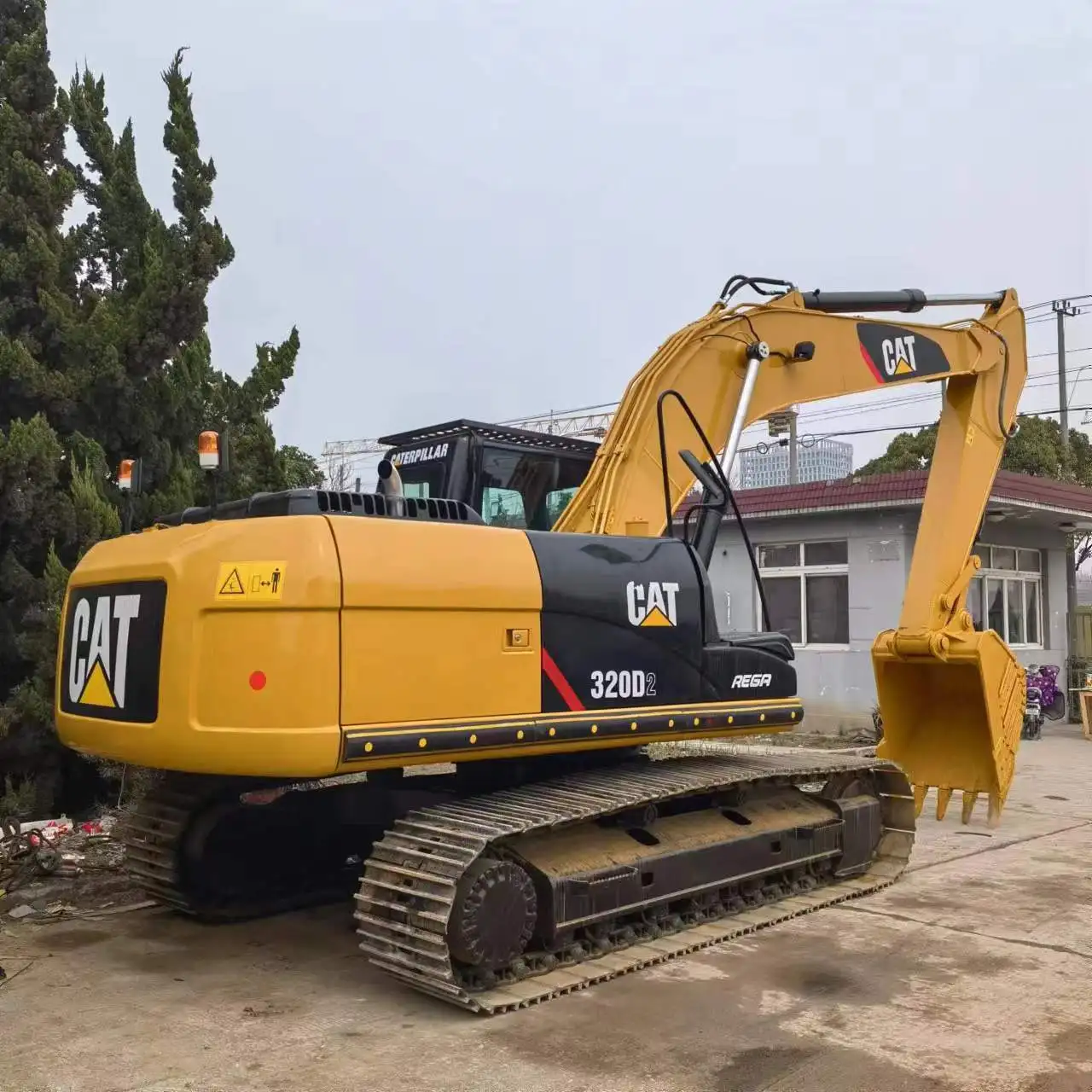 USED good condition CAT 320D2 crawler excavator Low price for sale/Used excavator CAT320d 320D2 330C