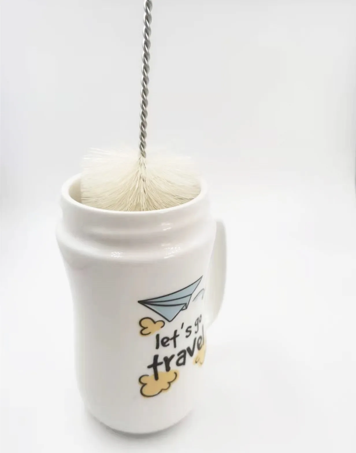 customized natural bamboo wooden bottle brush with tampico brush kitchen brush