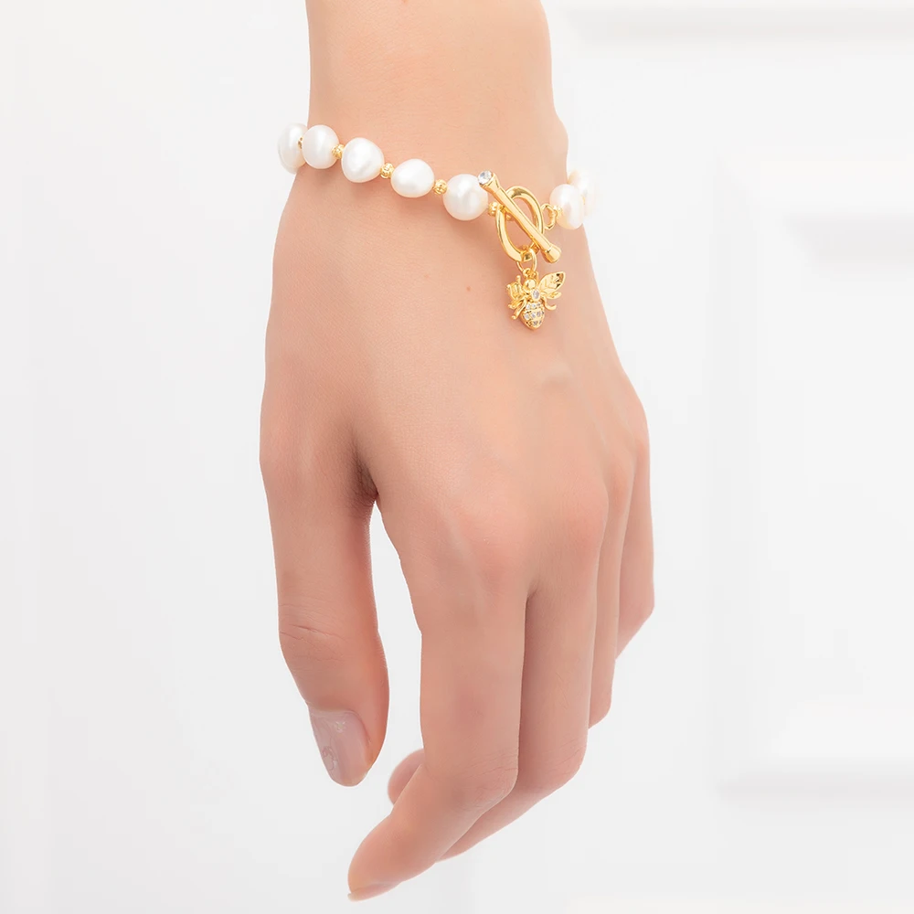 
18k gold plated chain design bijoux boutique bee pendant fresh water pearl bracelet for women 