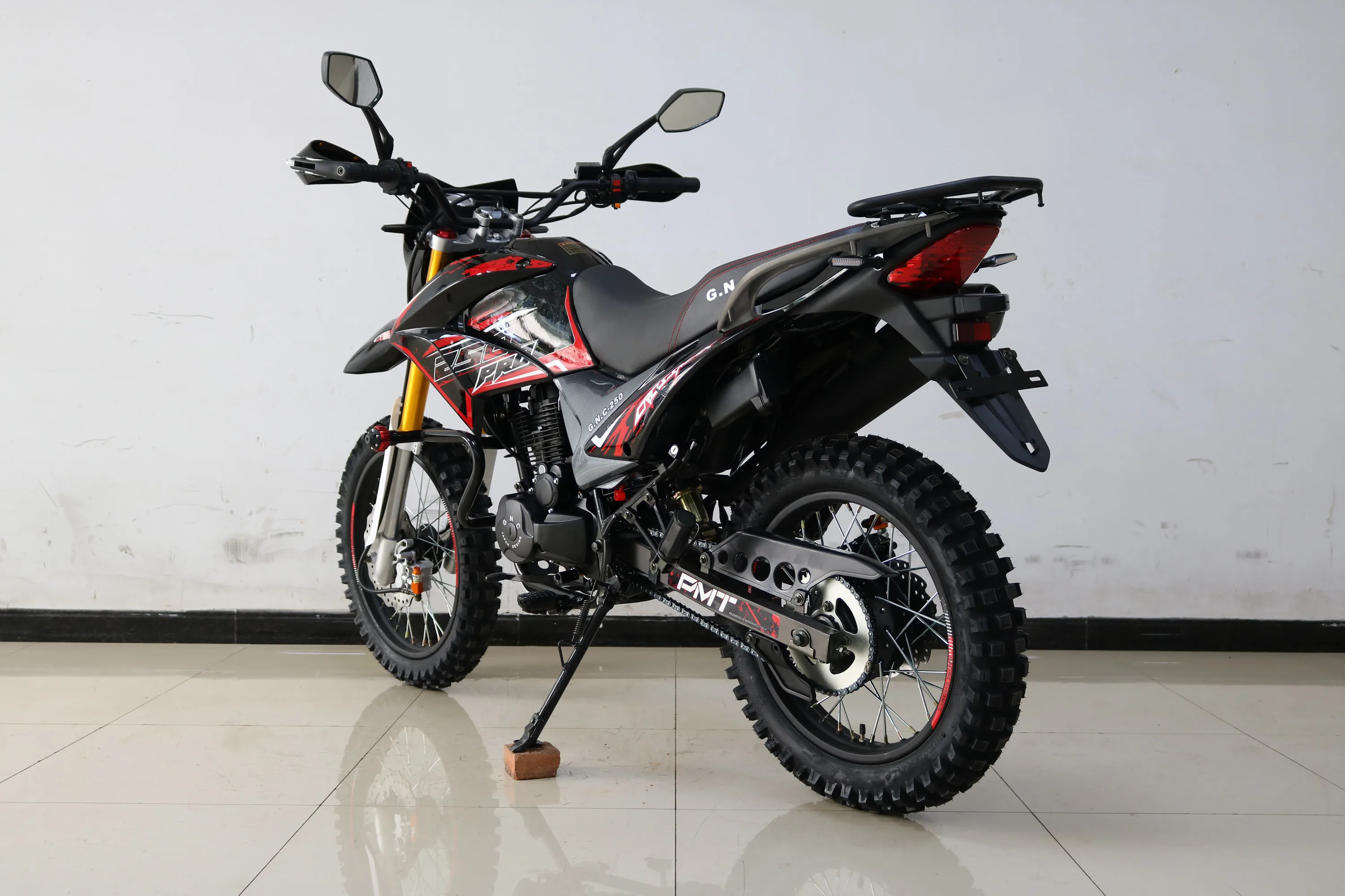 China made hot sale off road racing motorcycle 200cc and 250GY