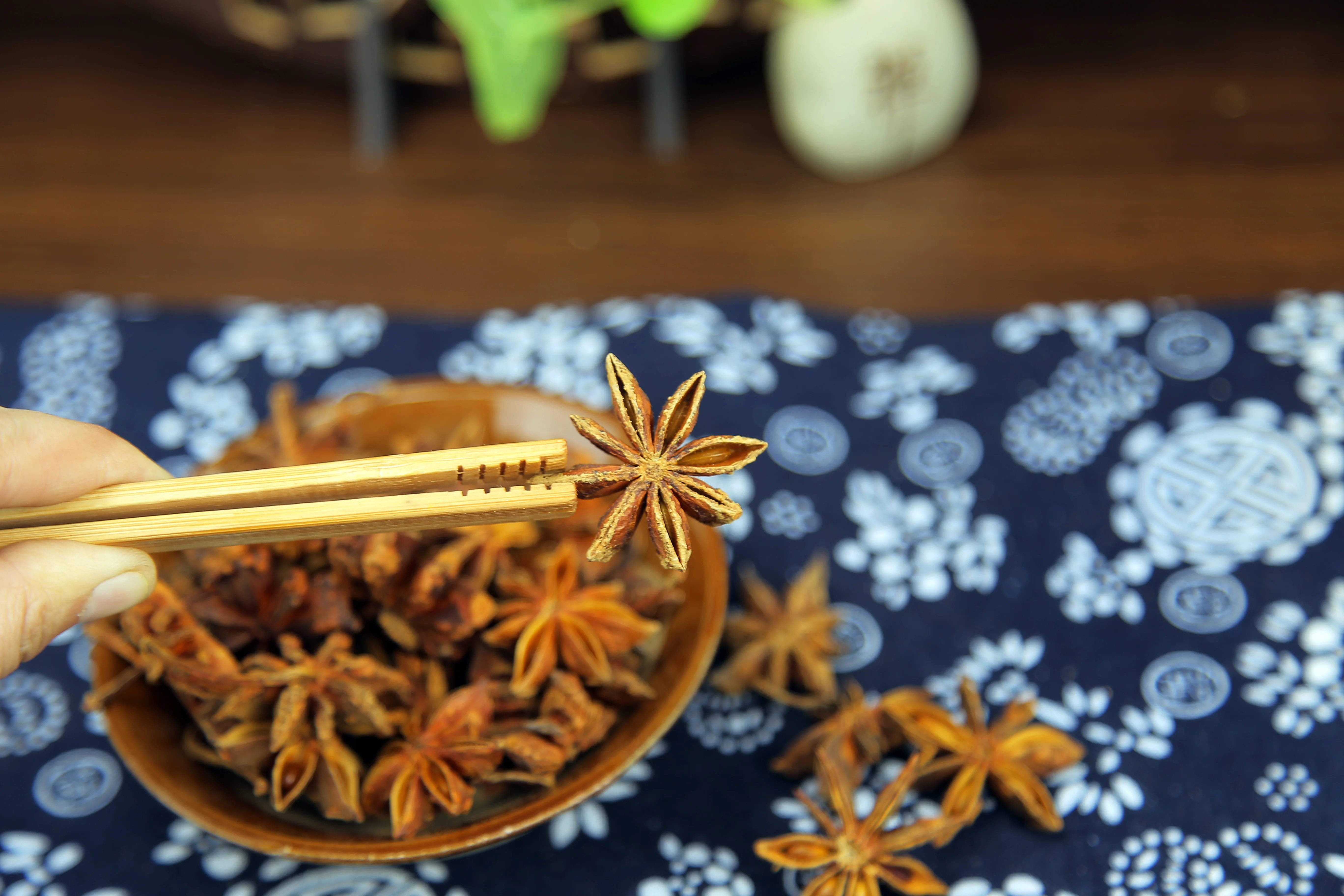 Chinese Spices Supplier Wholesale High Quality Dried Star Anise Natural Star Aniseed