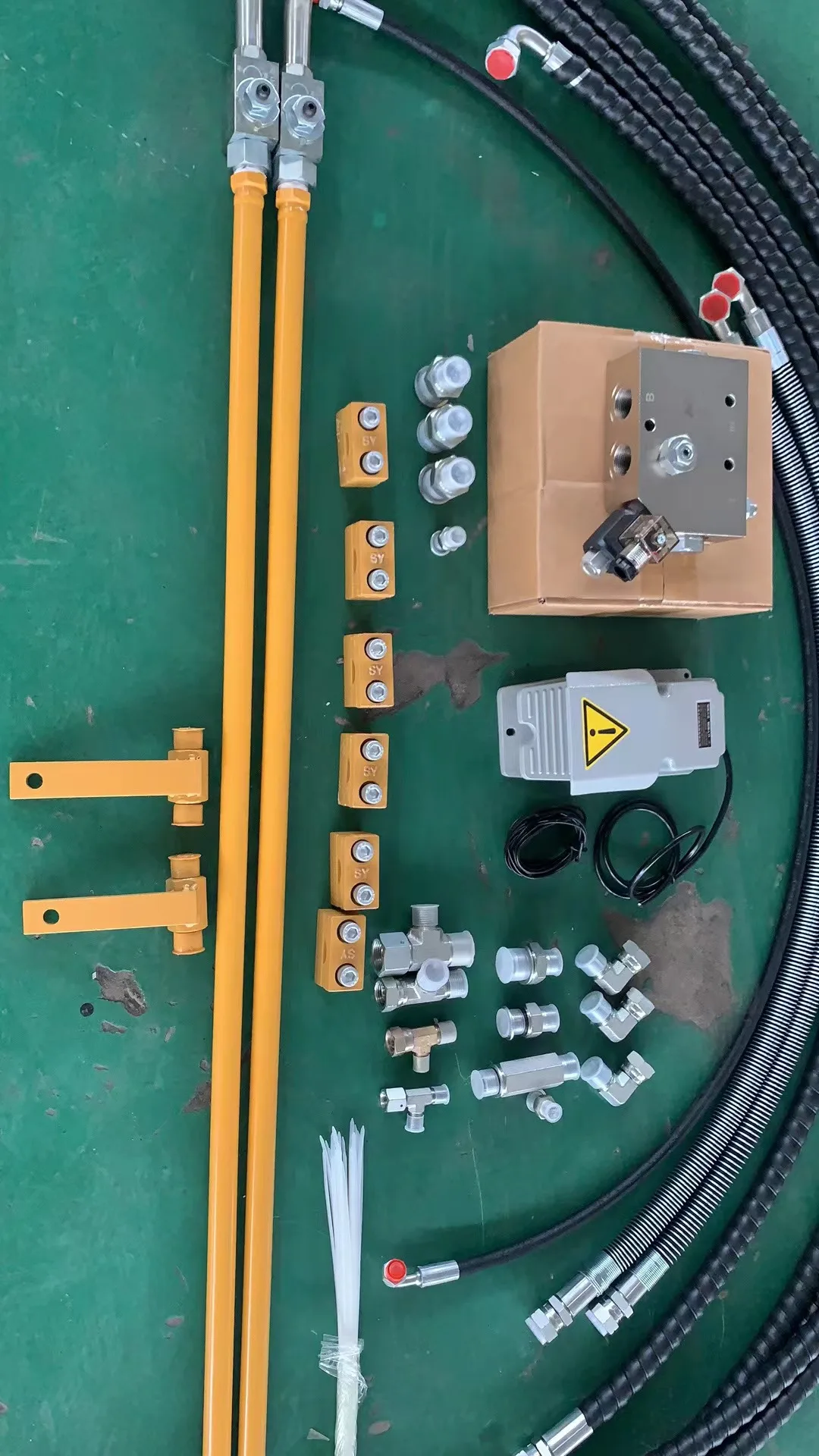 JCB3DX JCB4DX backhoe loader hydraulic breaker piping kits with hydraulic flow divider valve