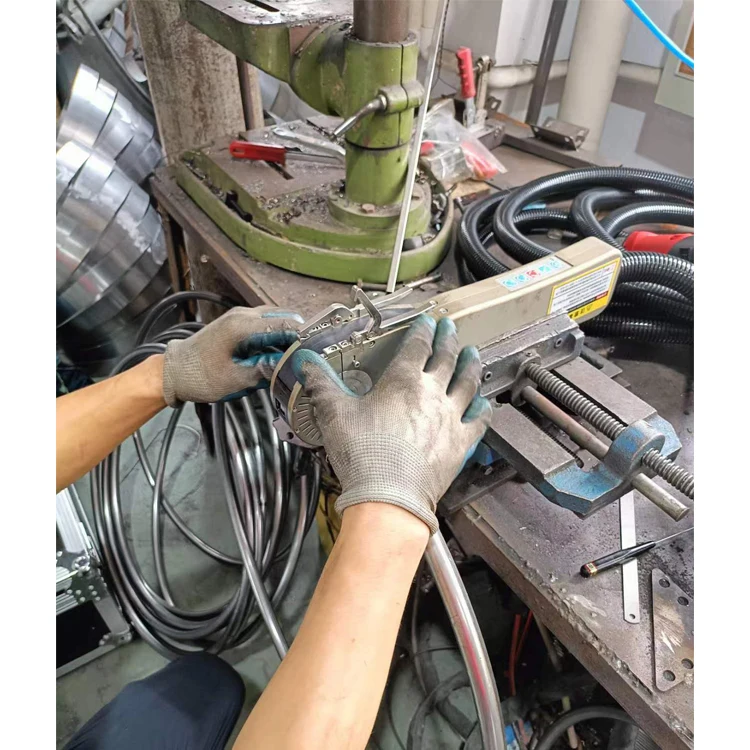 Closed orbital tube head welding machine integrated control power supply
