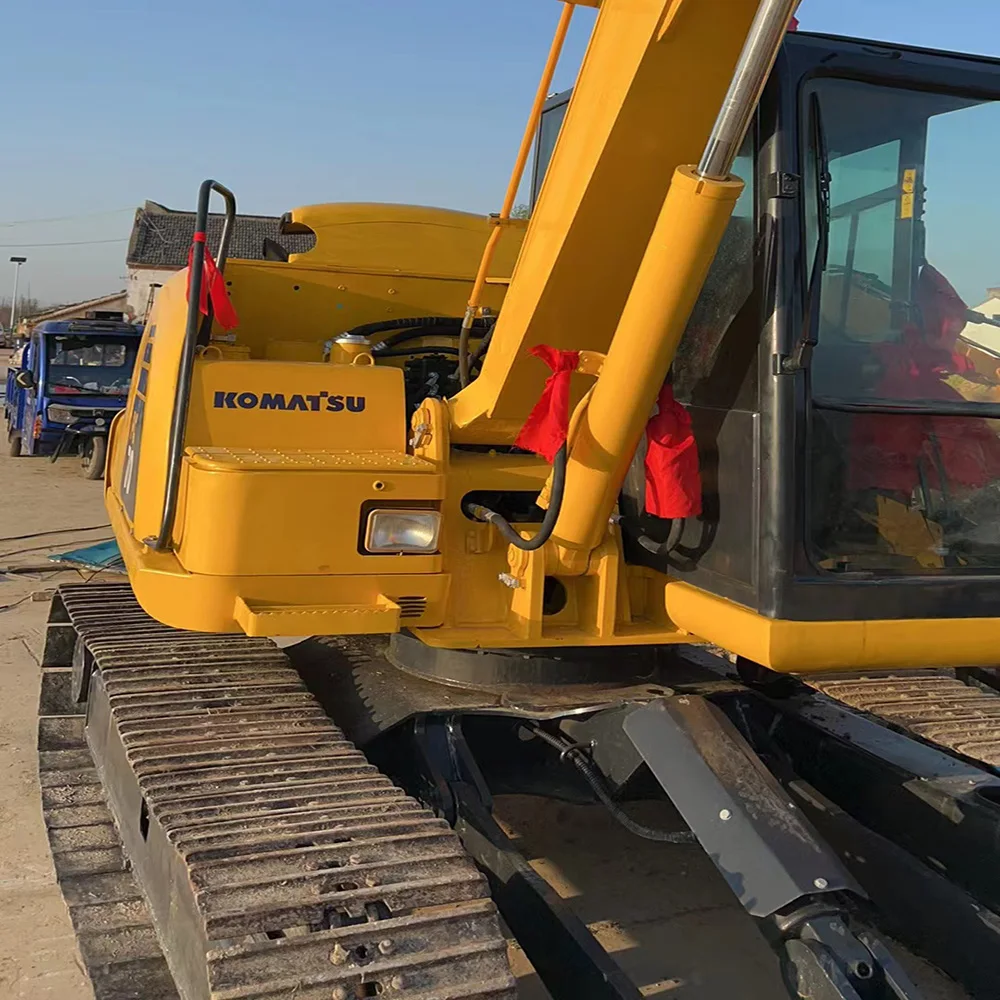 Экскаваторы Komatsu pc130 очень хорошие характеристики землеройные машины экскаватор