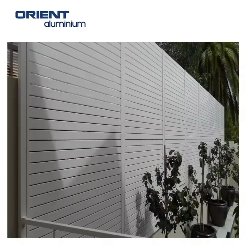 Modern Horizontal Aluminium Fence Panels Outdoor White Metal Aluminium Alloy Fence Privatize Garden Privacy Aluminum Fence Kits