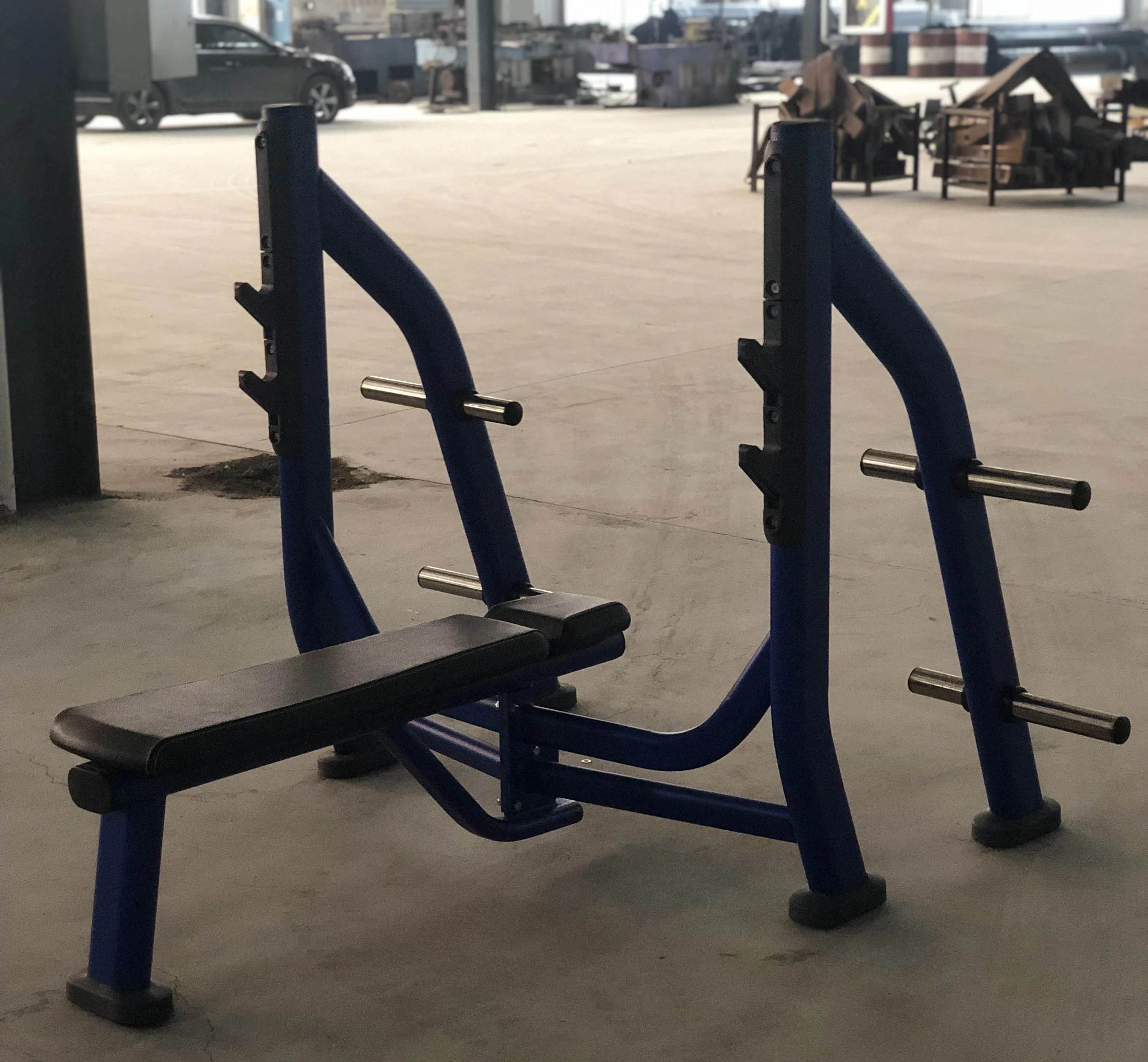 Fashion Glute Machine Exercise Equipment with Optional Color