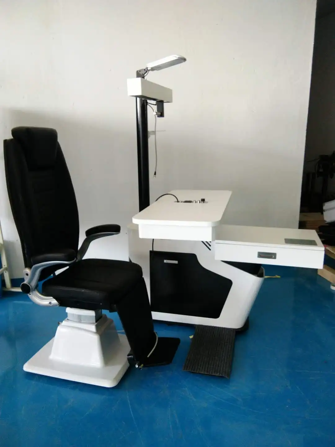 DM Newest design Good Price Ophthalmology Chair and Stand Unit for Sale Vision Tester Combined Table and Chair for Ophthalmology