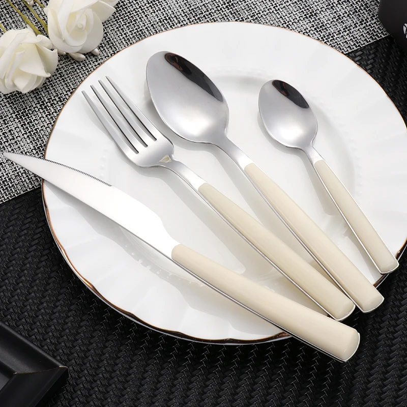 New design mirror polish 18/0 stainless steel hotel restaurant plastic handle 24pcs cutlery set