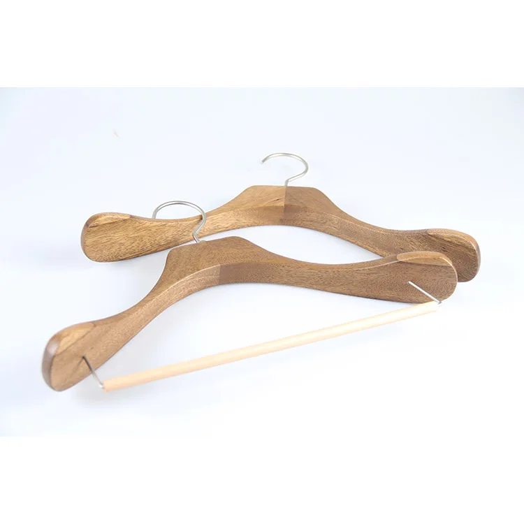 
 Деревянные вешалки с широкими плечами, вешалка для костюмов и пальто, вешалка с поворотным крючком на 360 градусов для костюмов, пальто, курток, тяжелой одежды  