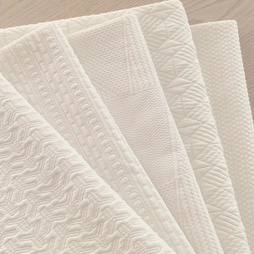 Custom Double Sided Quilted Fabric Cotton Polyester Quilted Fabrics for Baby Swaddle Blanket