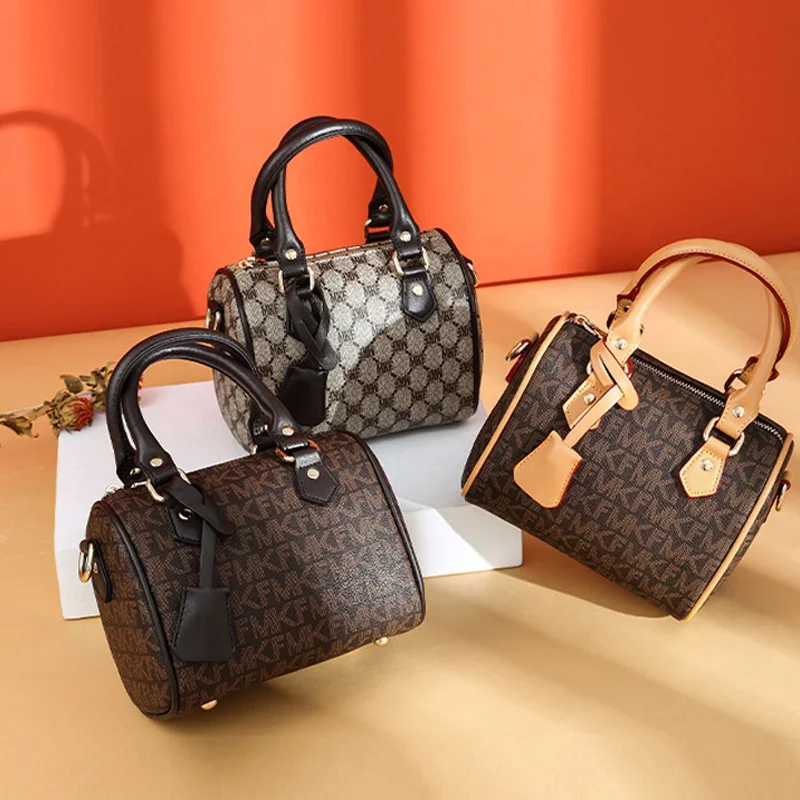 
2021 New Arrival Custom PVC Ladies Handbags Fashionable Women Hand Bags 