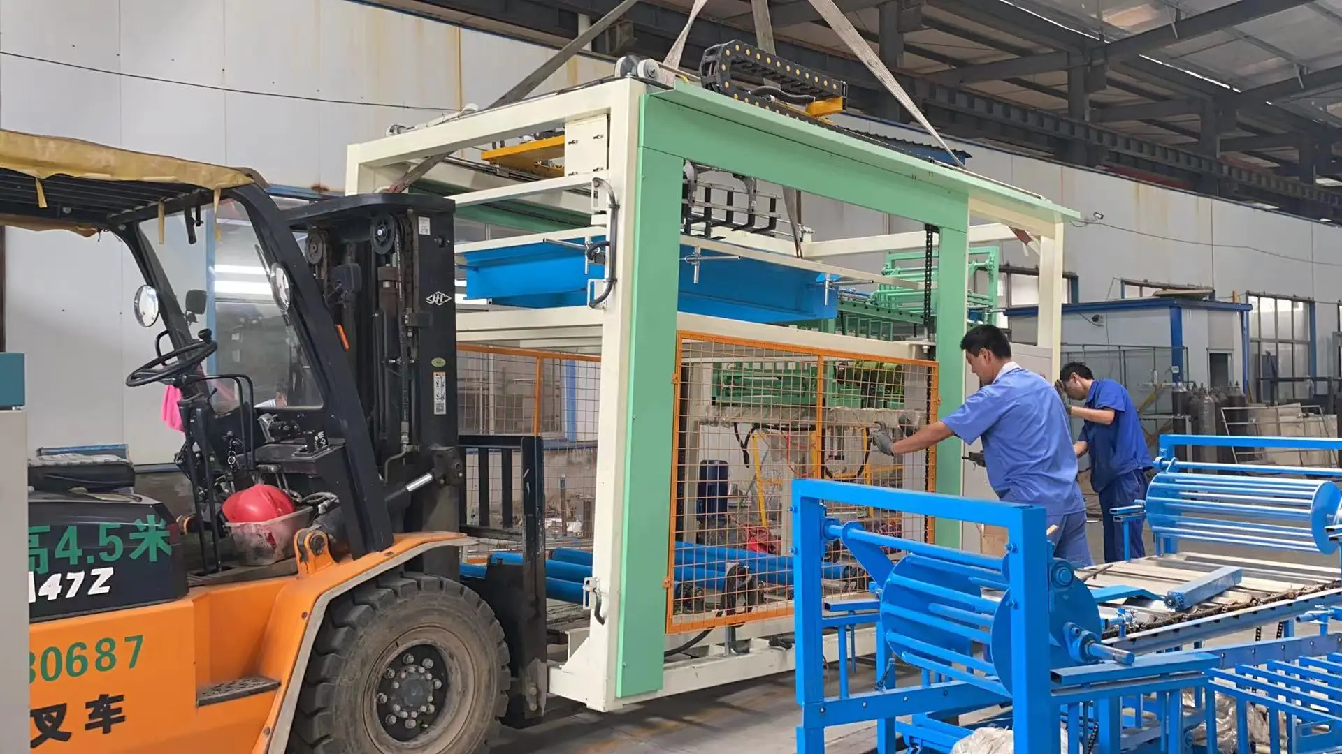 Fully automatic bag packing line with robot palletizer for rice grain
