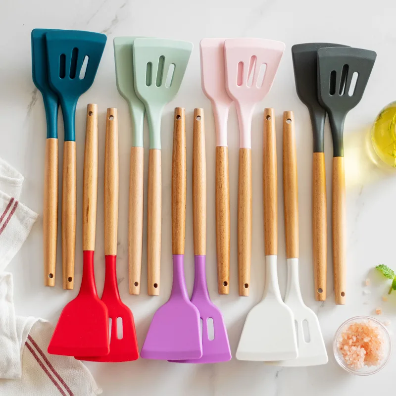 Factory Wholesale Sales Of Heat-resistant Non Stick Silica Gel Food Grade Household Wooden Hand Silicone Cookers