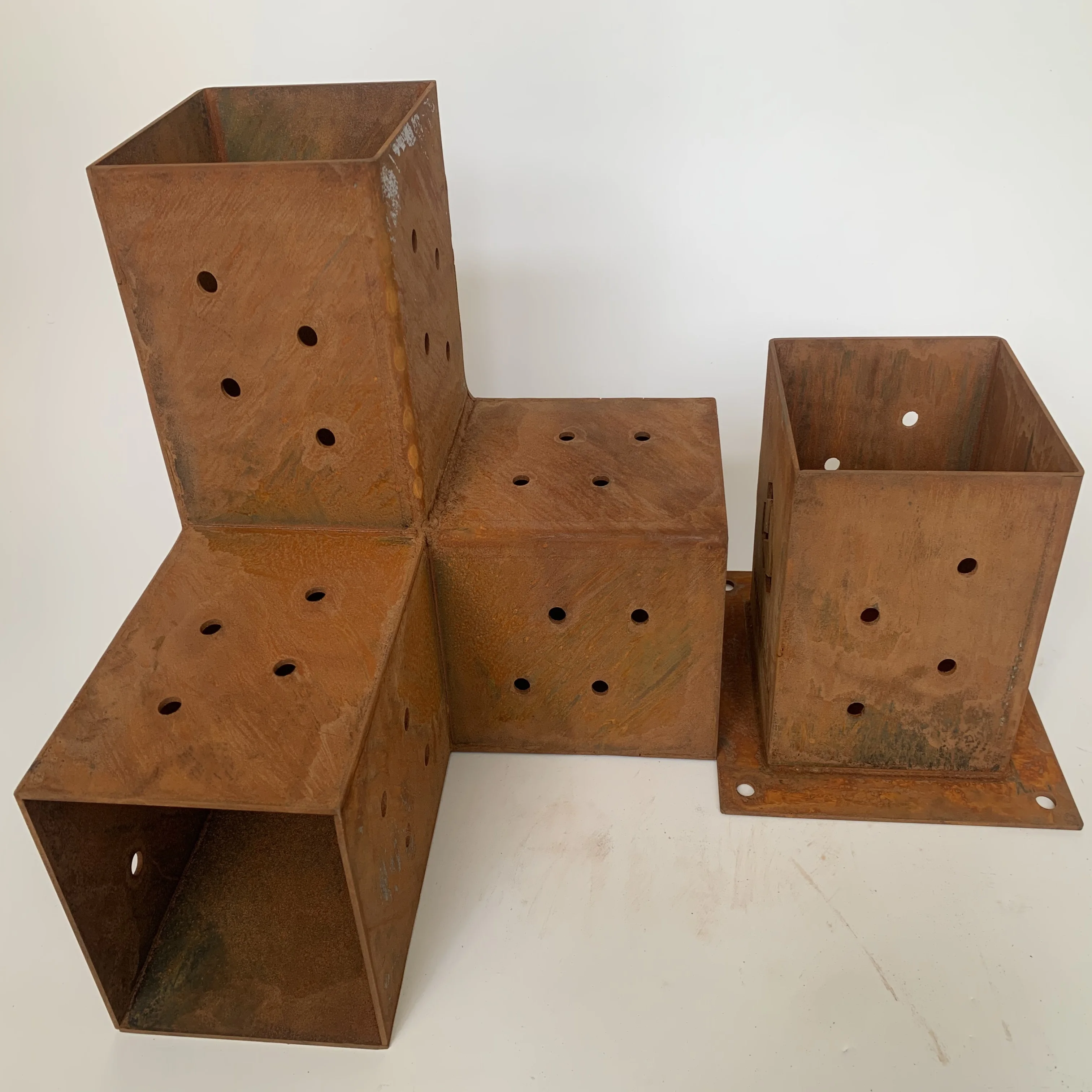 Eco-friendly Modular Pergola Construction Metal Brackets Wood Joint Accessories Anchors made from Corten Steel Gazebo Building