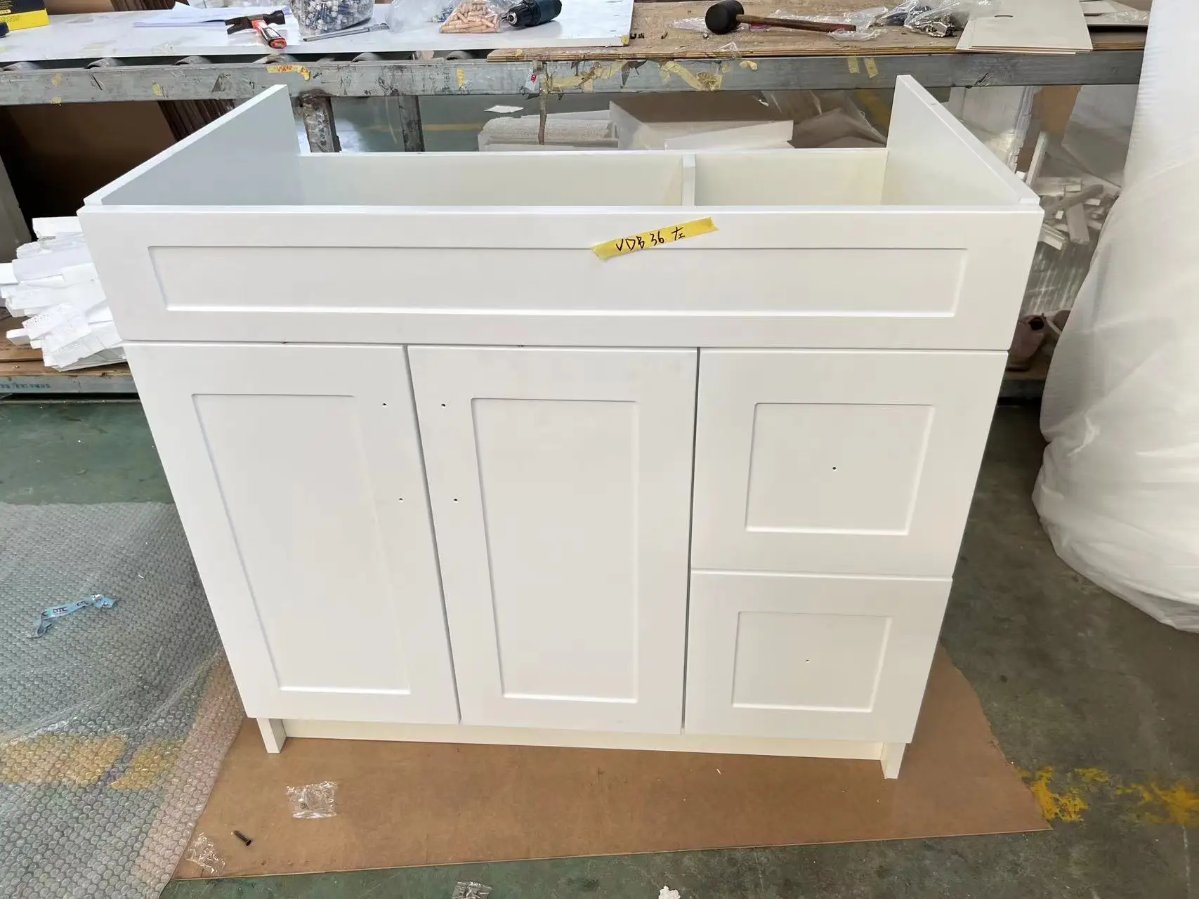 North America Canada USA Style White Bathroom Vanity Cabinets