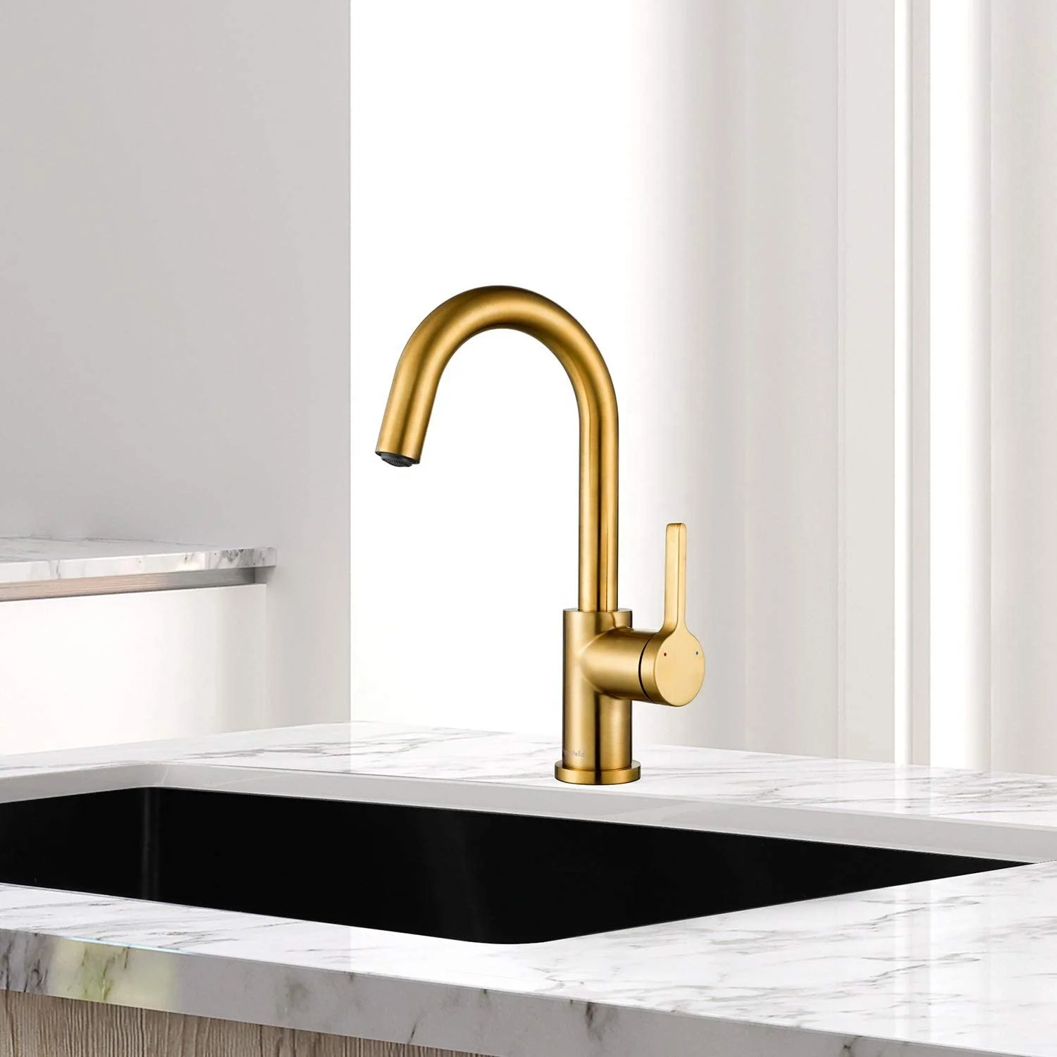 Gold Kitchen Faucet, 360 Degree Swivel Hot and Cold Mixer Brushed Gold Single Handle Sink Faucet