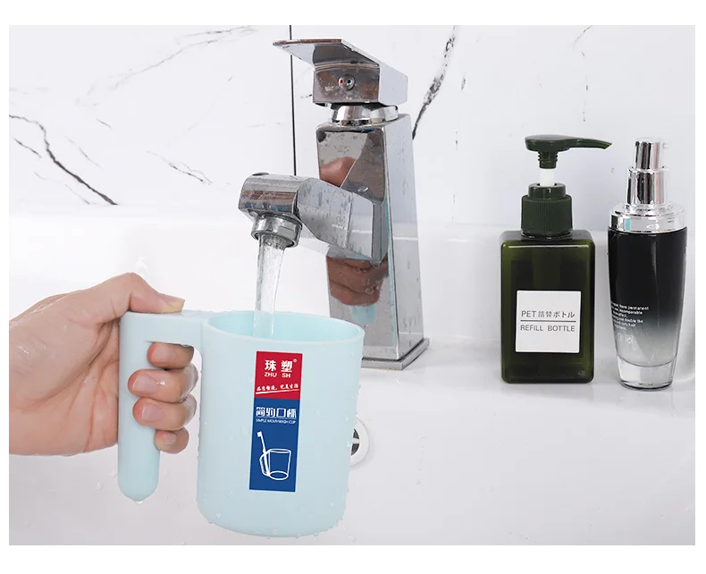 Household oral care products customized logo portable simple plastic single handle mouthwash cup for bathroom