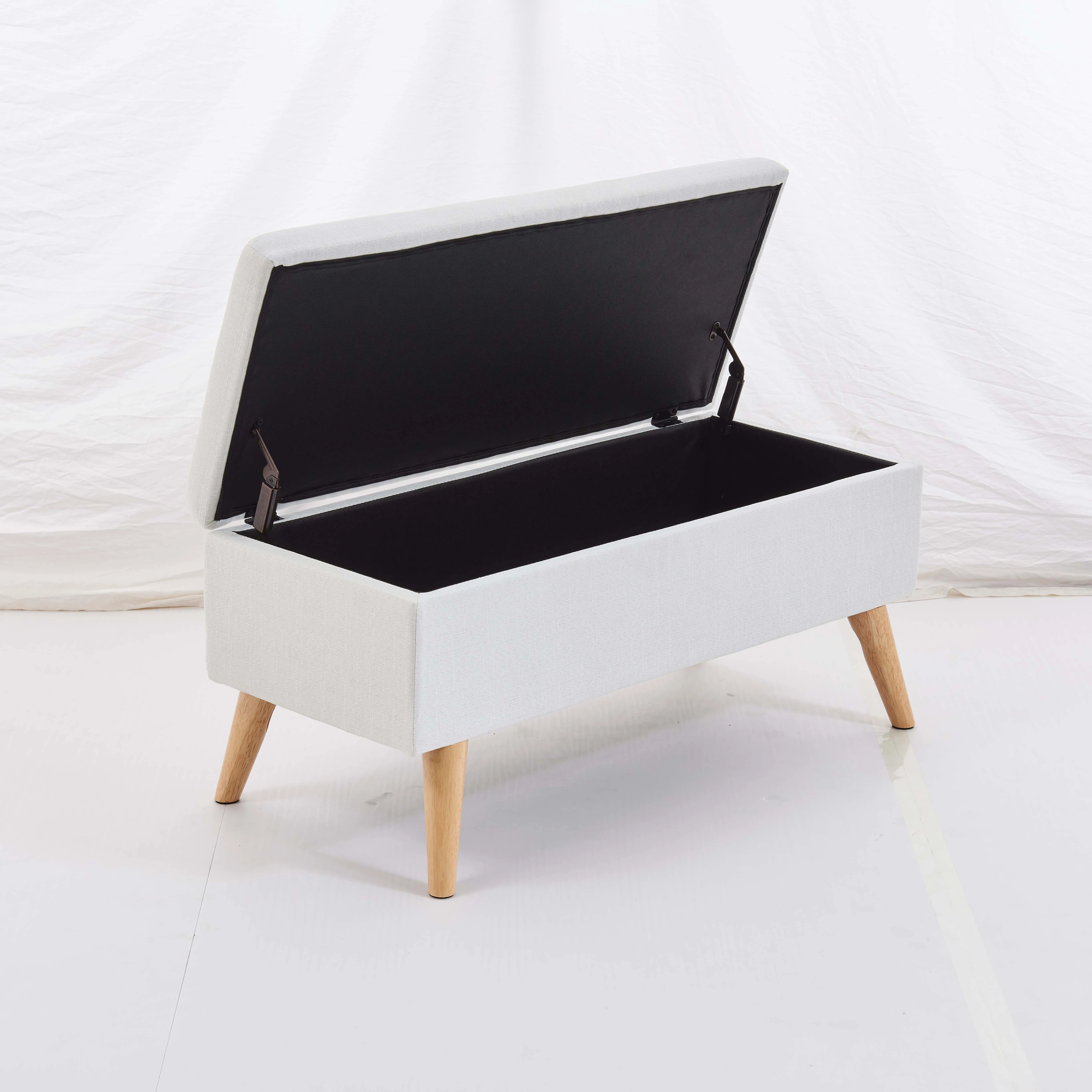 Hot Selling Nordic Modern Sitting Bench Storage Luxury Stools with Rubber Wood Legs Ottoman