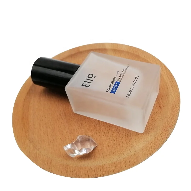 Luxury Custom Logo EDM Trending Foundation 30ml Frosted Glass Bottle Empty Glass Press Pump Head Foundation Bottle
