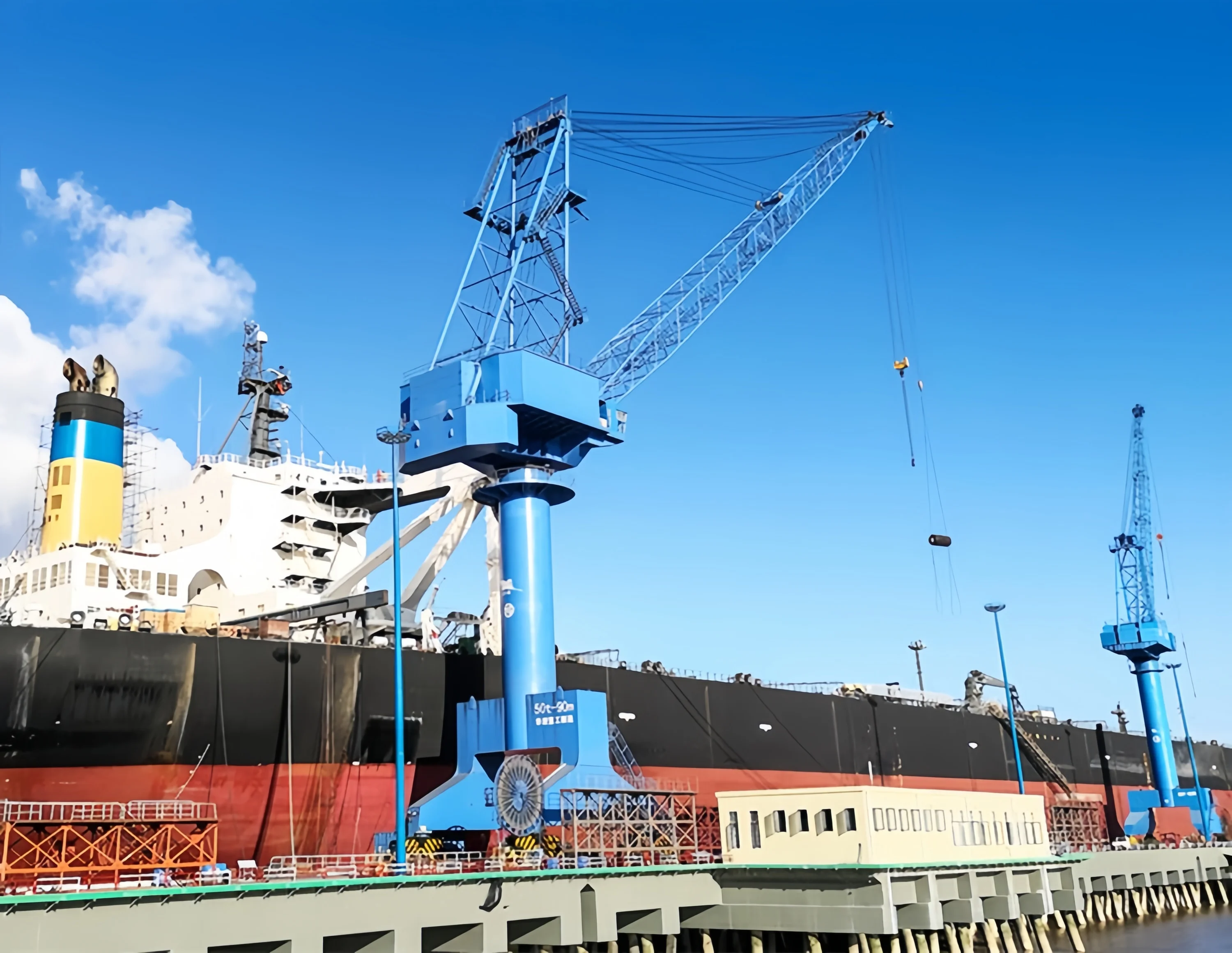 15 Ton Shipyard Crane for Port & Shipyard Fitting Construction Industry Gear Core Component Rated Loading Capacity 10 Ton