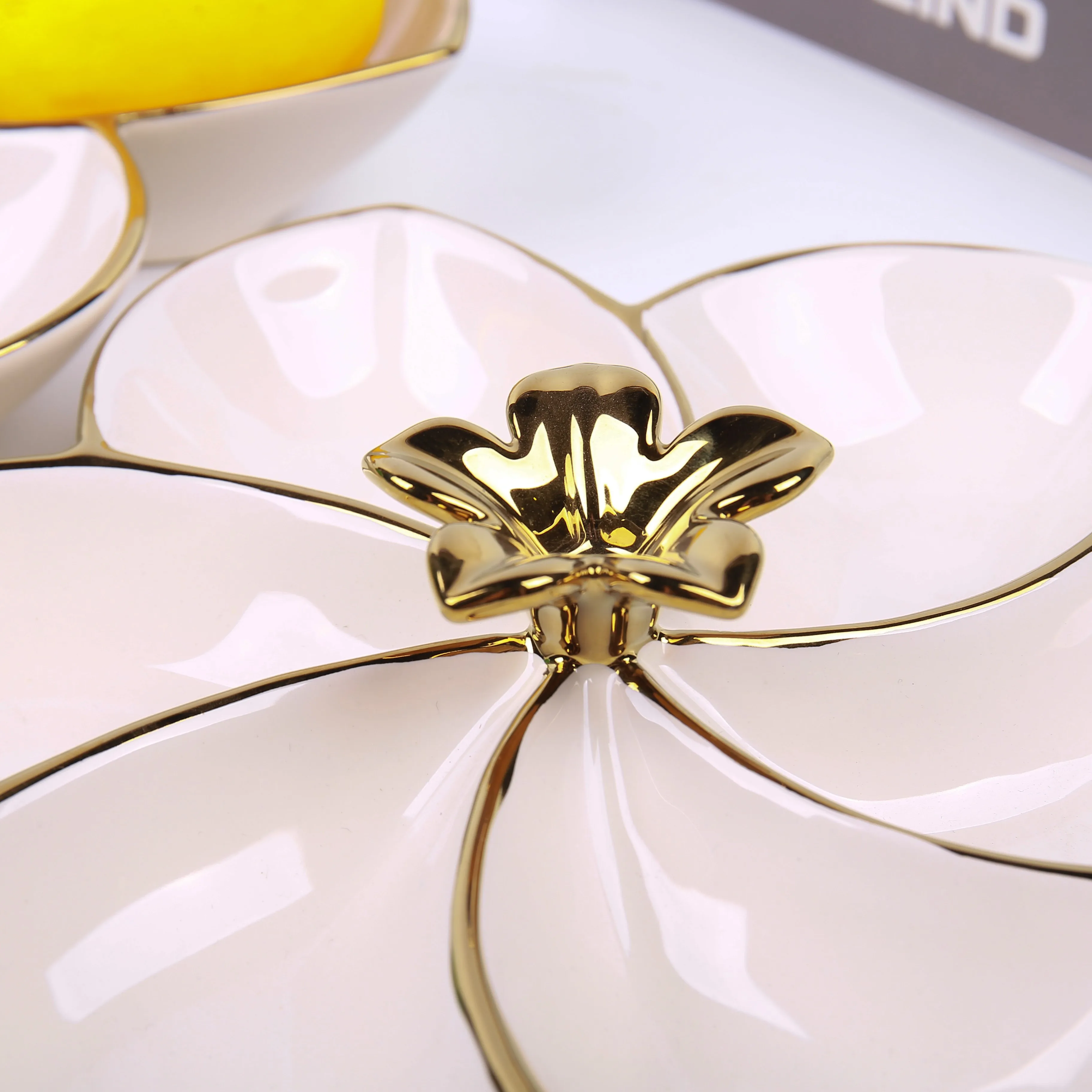 Wholesale 5 Compartments Ceramic dishes White Divided kitchen decor Ceramic Fruit Plate