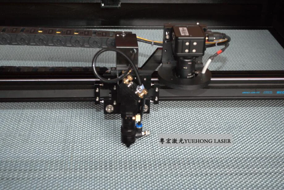 Factory Supply 1095 100w Embroidery Patch CCD Camera Laser Cutting Machine Price For Sale