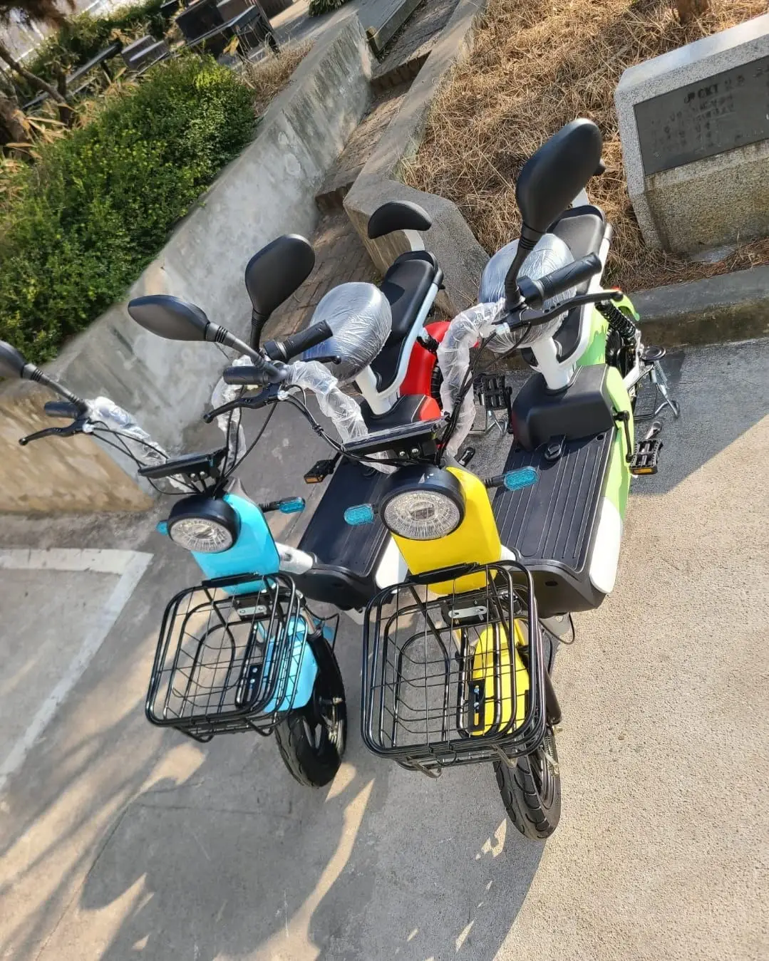 14*2.5inch Vacuum Tyre Scooter City Electric Bike Single Speed Scooter City Electric Bike