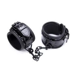 sexy bdsm toy wholesale leather handcuffs sex toys for couples hand cuffs chinese bondage slave handcuff foot cuff