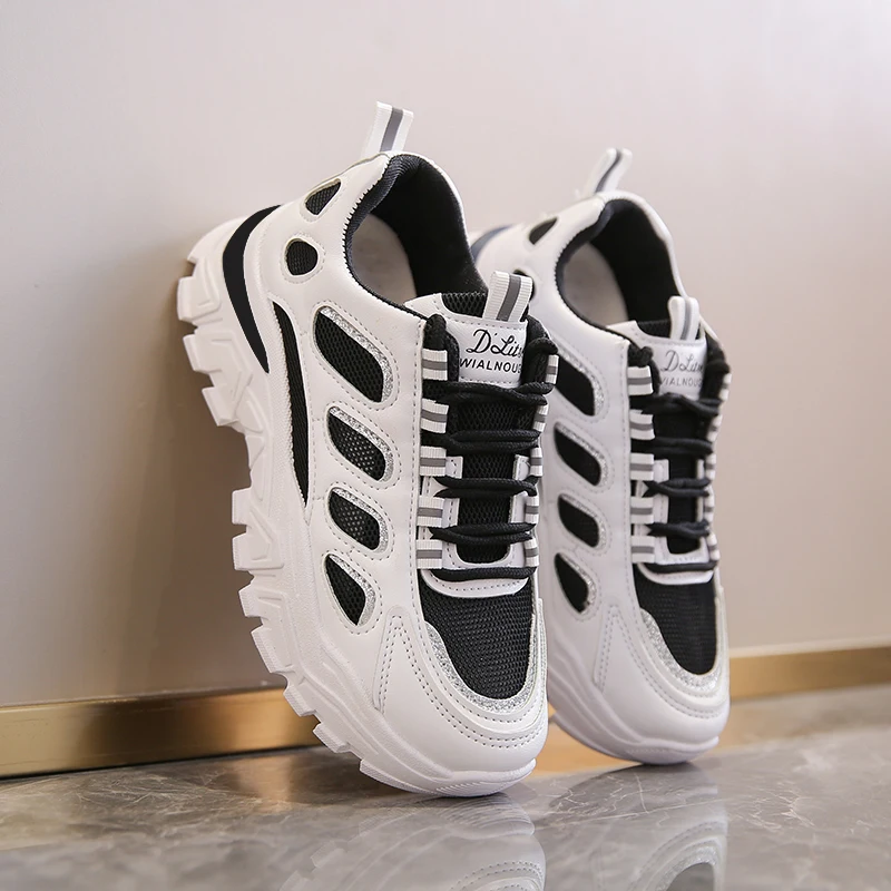 Proper Price 2021 Light Weight Fashion Sport Women Casual Sports Shoes